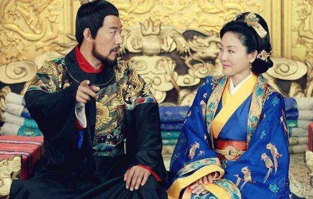 早在朱元璋加入郭子兴的时候,不断建功立业的朱元璋娶到了郭子兴的义