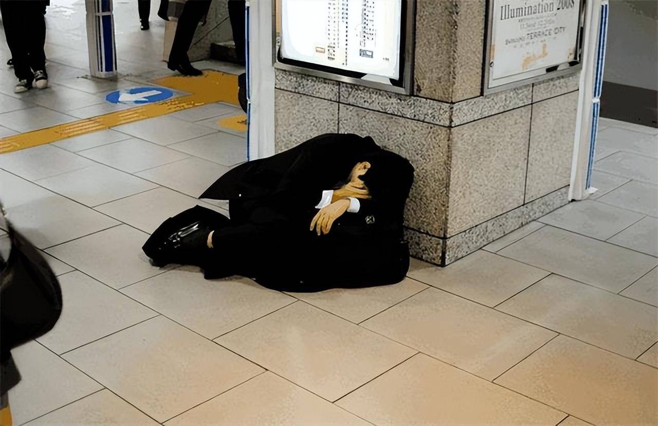 日本"最恶心"的职业:臀部清洁师还算正常,这2种才是"王炸"