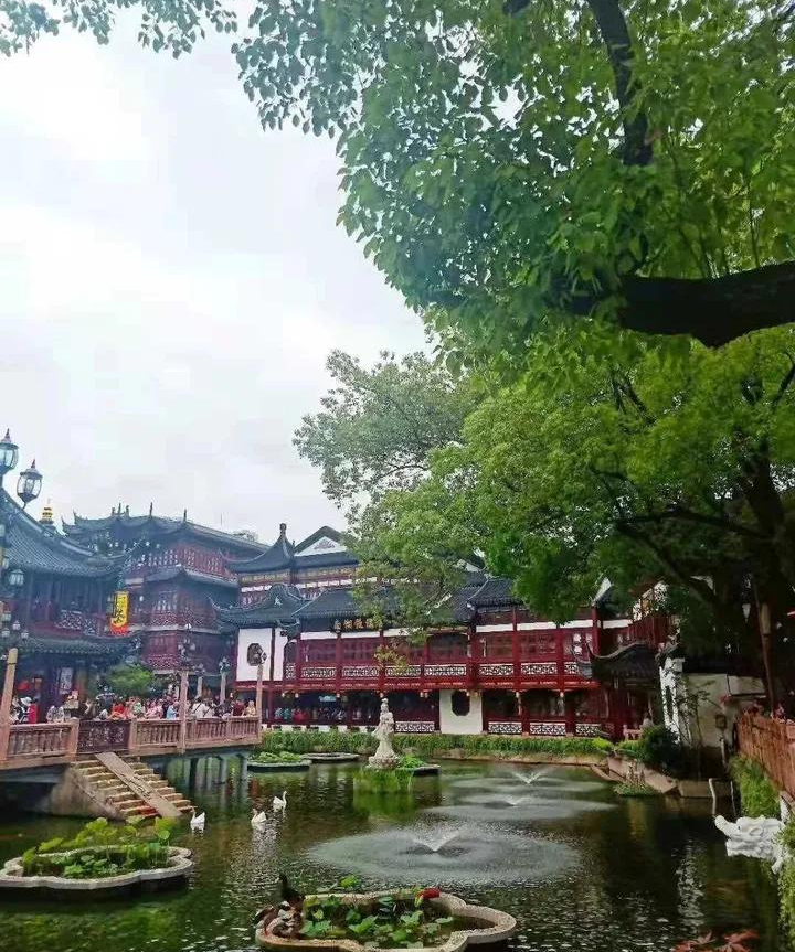 上海旅游攻略,预算不高也要玩得开心_表演_时候_城隍庙