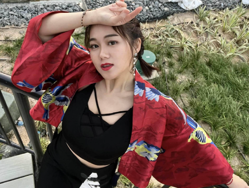 原创2亿富二代参加恋综想找个合适的女伴侣因不满前妻着装暴露而离婚