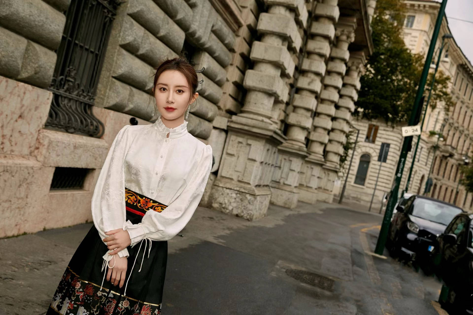 舒畅又带火了"马面裙"穿搭,立领衬衫 马面裙,高级又大气_气质_图案