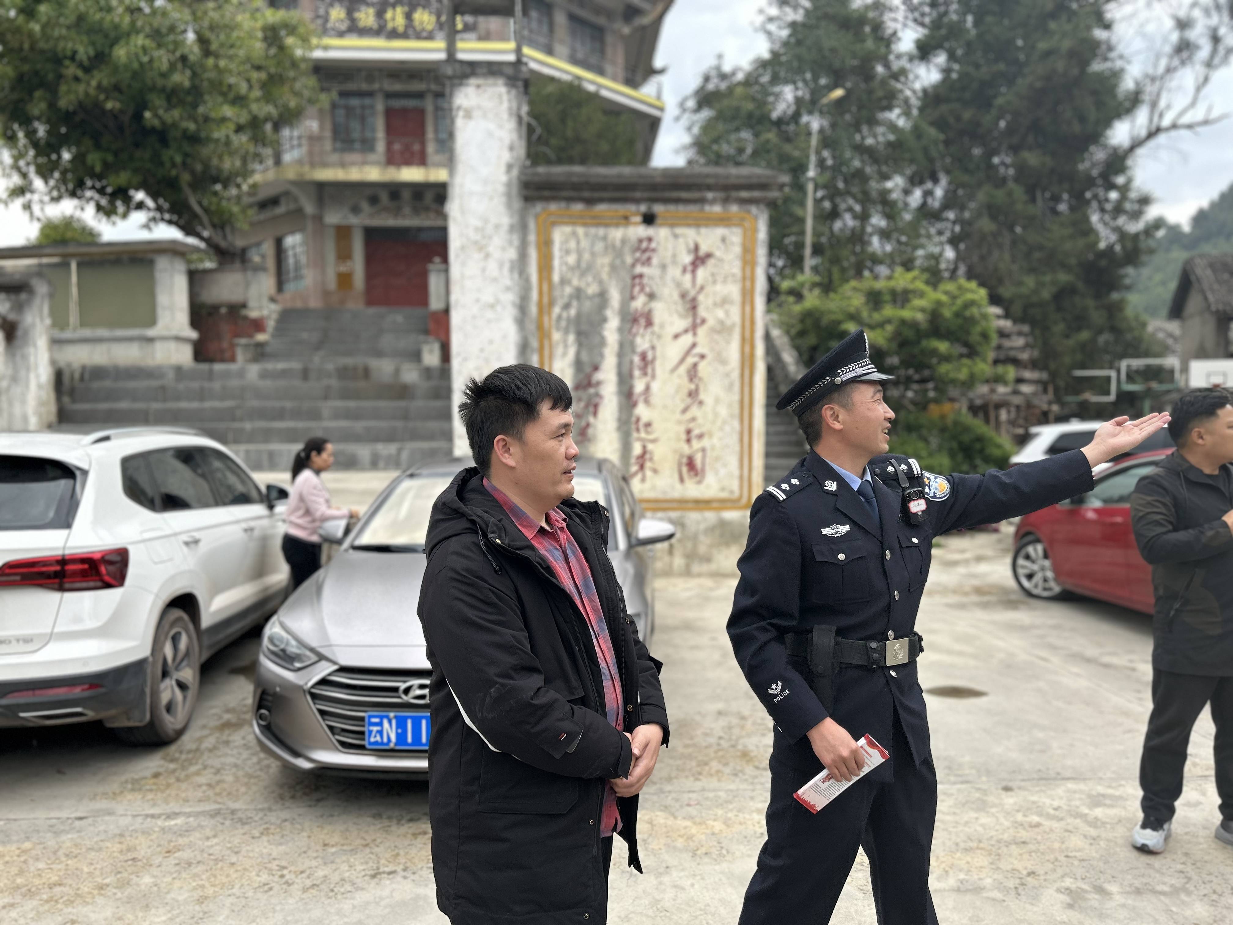 2月27日,皇冠山景区迎来了春节长假后的首批游客,来自安徽省的游客们