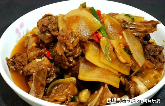 一锅香浓美味，家常炒鸭子的秘诀全在这里！