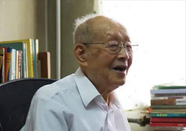 原创112岁的周有光走过4个时代女儿早夭后又送走妻子和儿子