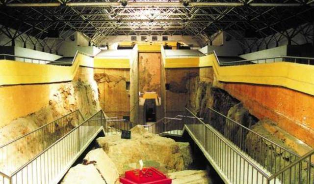 农民地窖可存万斤红薯,经考古家7年蹲守研究,挖出西汉第一大墓_古墓