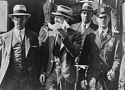 为何说墨索里尼成就了美国黑手党,不得不佩服墨索里尼手段_意大利_黑