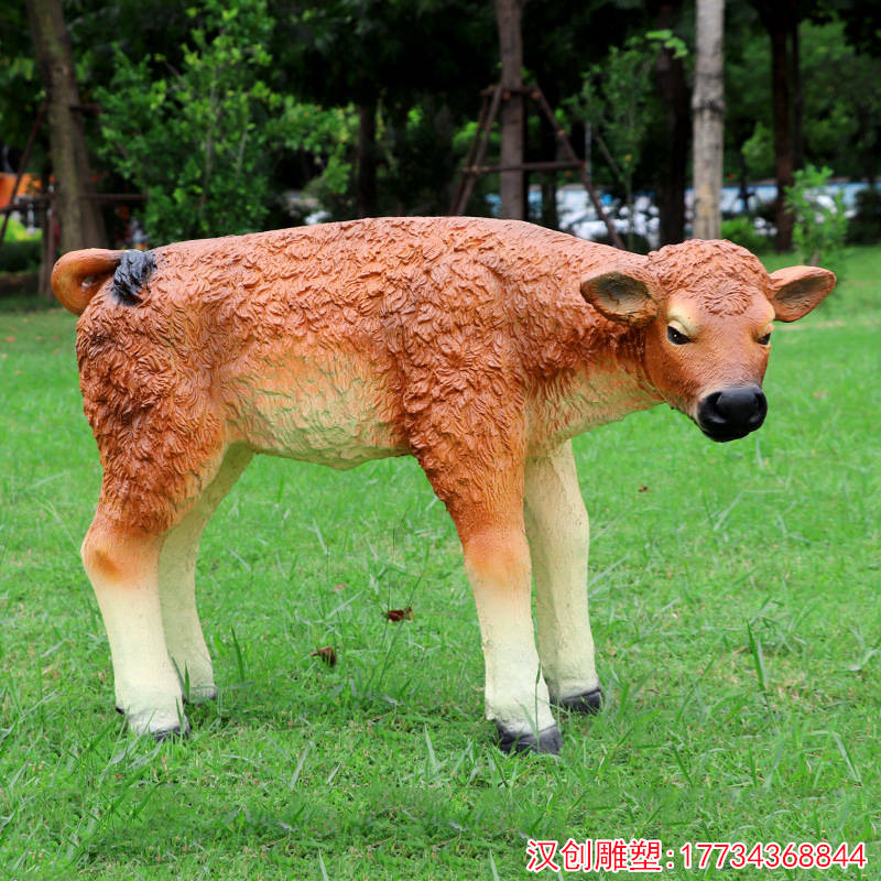 玻璃钢仿真牛雕塑 公园草坪摆件动物模型