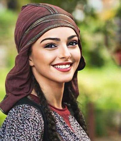 他被哥哥囚禁20年,哥哥去世后他继位,为补偿连娶279名胖王妃_易卜拉欣