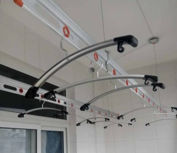 鲁班到家晾衣架维修安装记