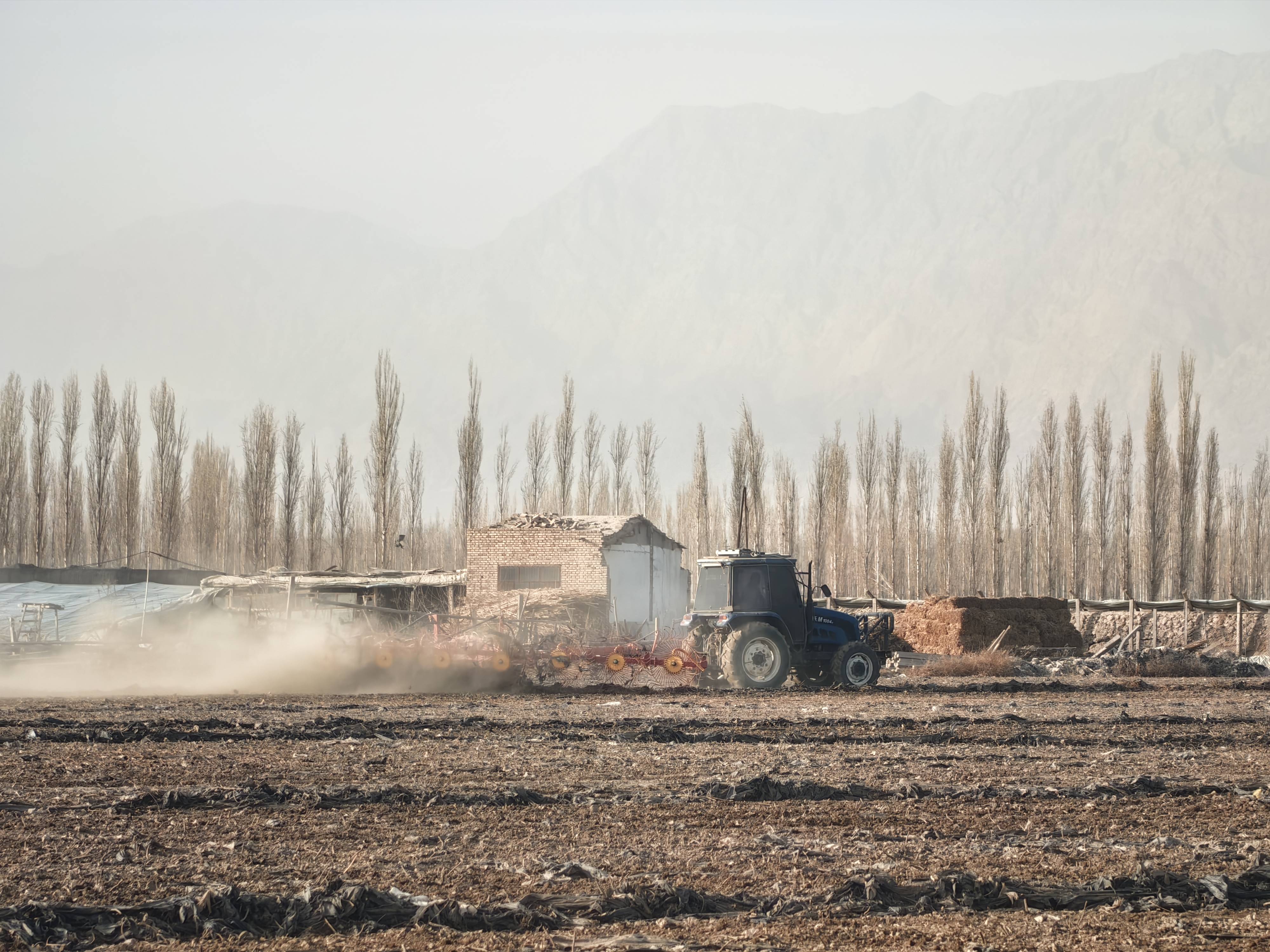 乌什塔拉乡大庄子村:抓好春季防火 助力春耕生产