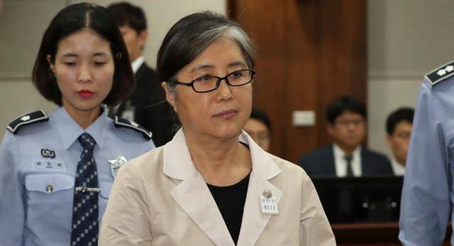 大学生郑维罗高调炫富意外让韩国总统牢底坐穿亲妈入狱18年