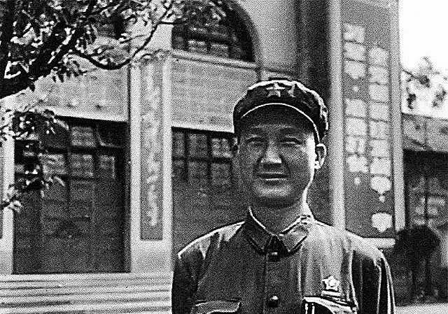 原创英雄师长刘昌友回忆老山战役期间至少有六次踏进了鬼门关