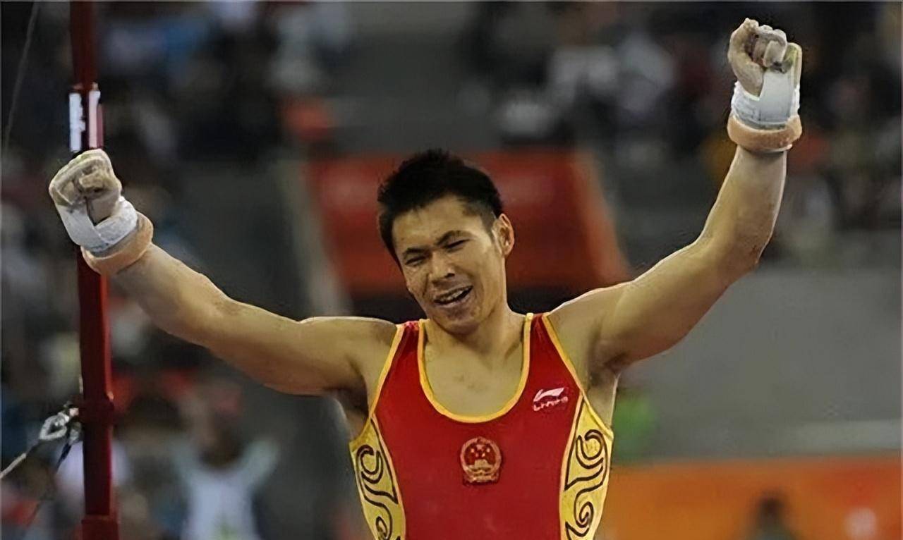 34岁奥运冠军近况:被小3岁女友倒追3年,今身价上亿幸福美满_张成龙_体