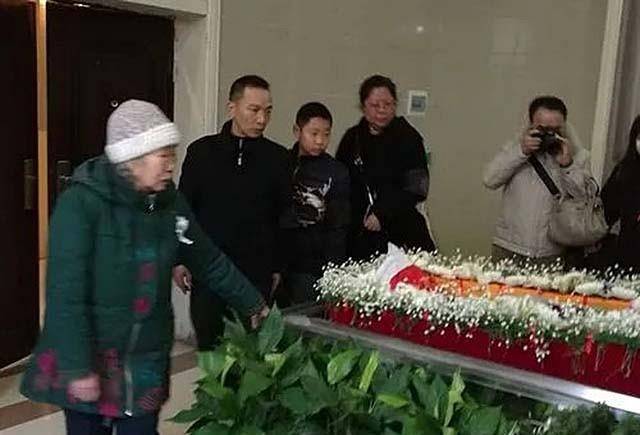 原创英雄师长刘昌友回忆老山战役期间至少有六次踏进了鬼门关