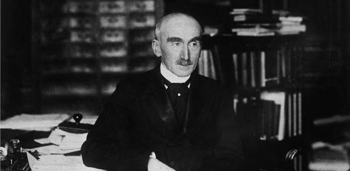 鲁道夫·欧肯三位哲学家,第一位是鲁道夫·欧肯,因为写作哲学通俗读物