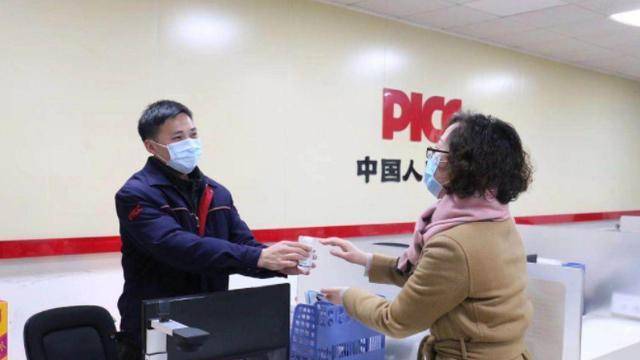 原创经济学家郎咸平对中国保险一针见血指出保险行业就是搞传销