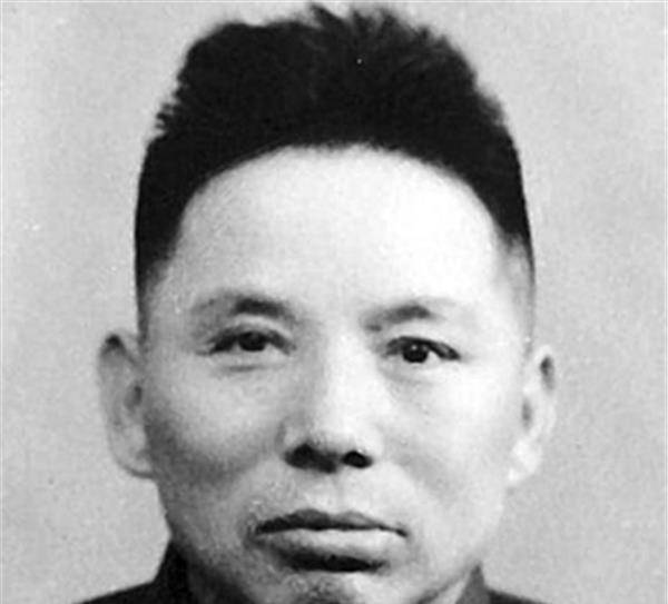 原创张仁初打了个大胜仗正兴高采烈地去请功不料反被训斥一顿