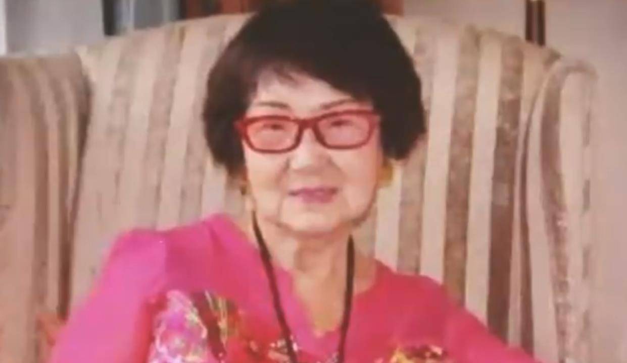 她以吴胜明为原型,将《囚路》改编成了名为《罪犯与女儿》的8集连续剧