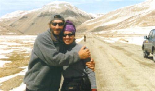 原创珠峰睡美人长眠8000米雪地9年成路标生前哀求不要丢下她