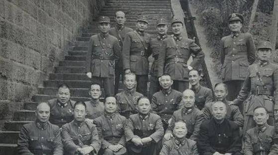 红4军勇将王尔琢:牺牲时年仅25岁,留下妻女艰难度日,后来如何_革命_郑