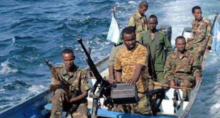 原创索马里海盗出海打劫不料偶遇俄海军俄军做法简直大快人心