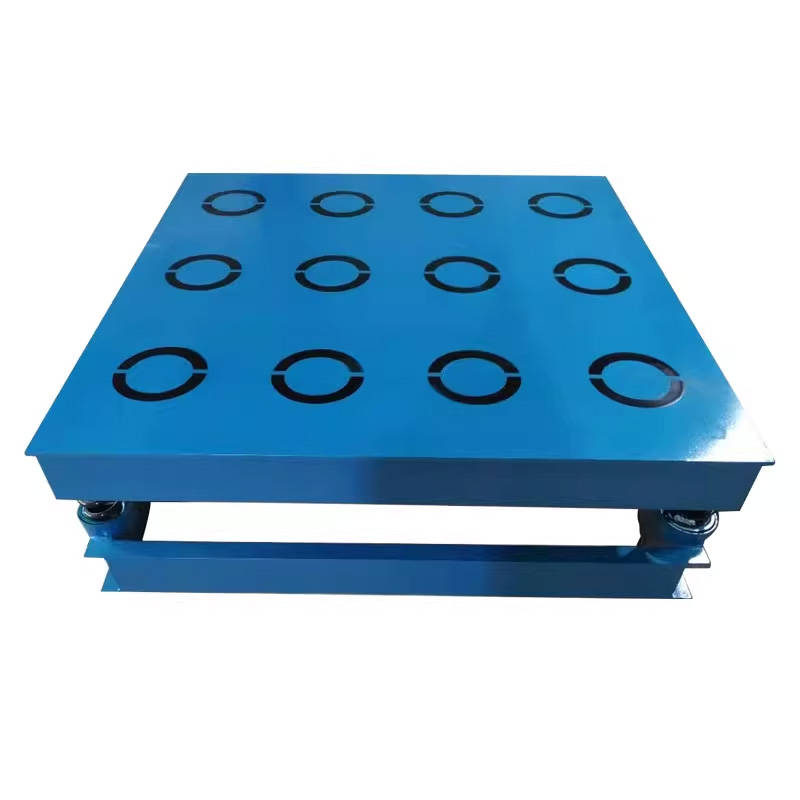 底架,振动器弹簧等部件组成,台面与底架均用钢板和型钢焊接而成,振动