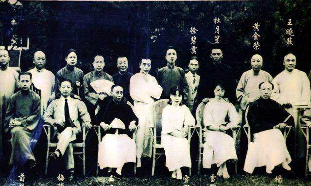 上海滩地下皇帝杜月笙有多富有