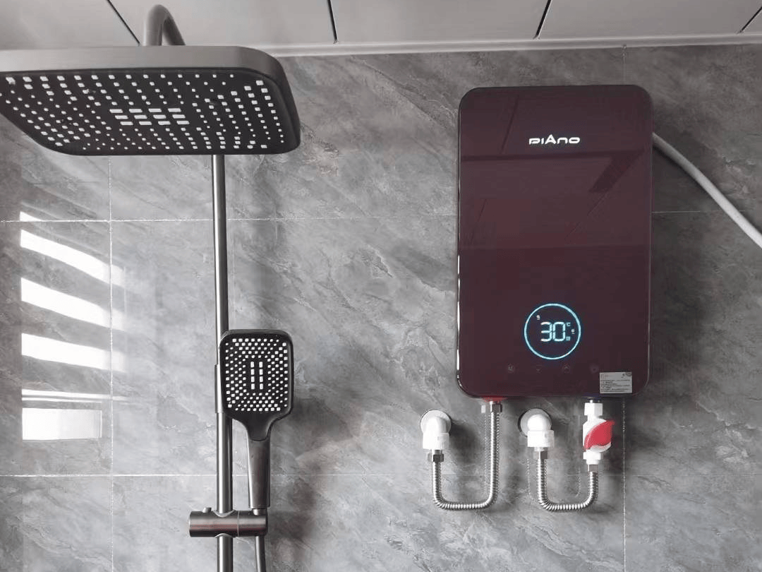 爱家人就给ta皮阿诺热水器!