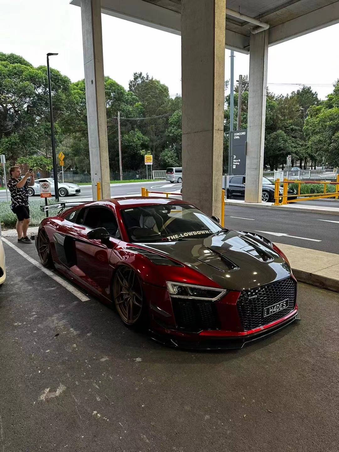 美国奥迪r8改装airbft气动避震低趴姿态太帅了!_搜狐汽车_搜狐网