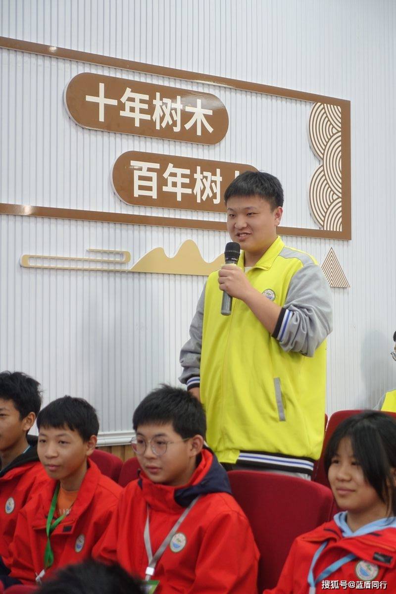 榕山中学学生苟儒彬说,他最大的收获就是了解到了哪些事情是不该干的