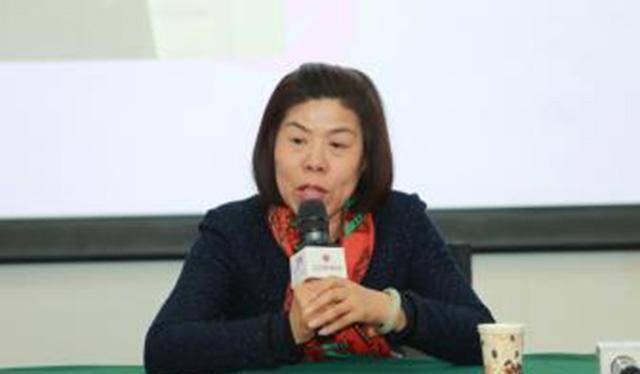 董明珠的四大闺蜜:一个比一个厉害,还有一位是首富发妻_杜鹃_刘姝威