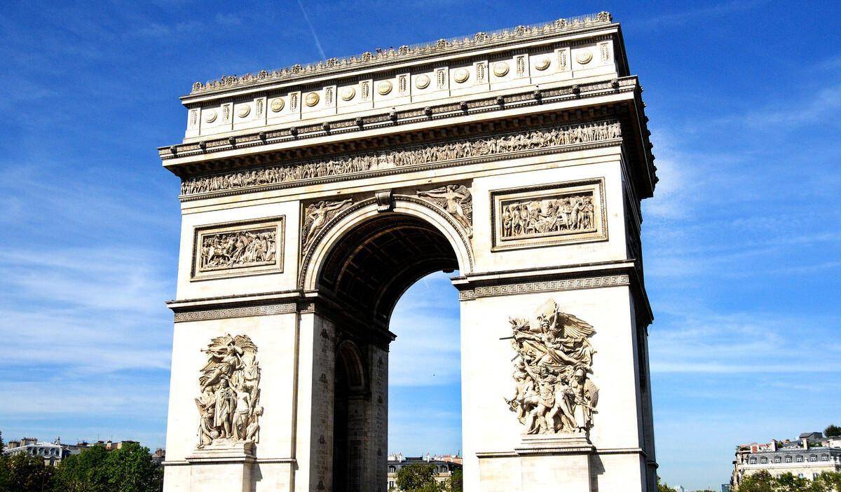 法国领土监护局对于美国情报局的刺探而美国人浑然不觉