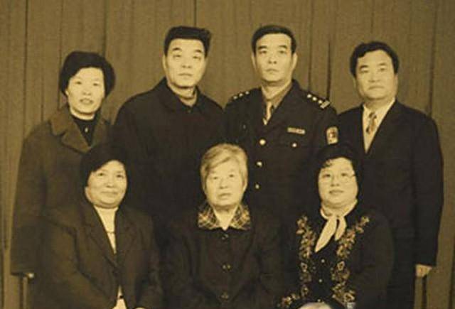 焦裕禄孙女,大学毕业后参军,入伍四年后担任排长_焦力_焦保钢_爷爷