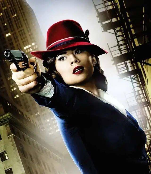 祖父是马克思的好友父亲参加过十月革命自己是优秀的女间谍