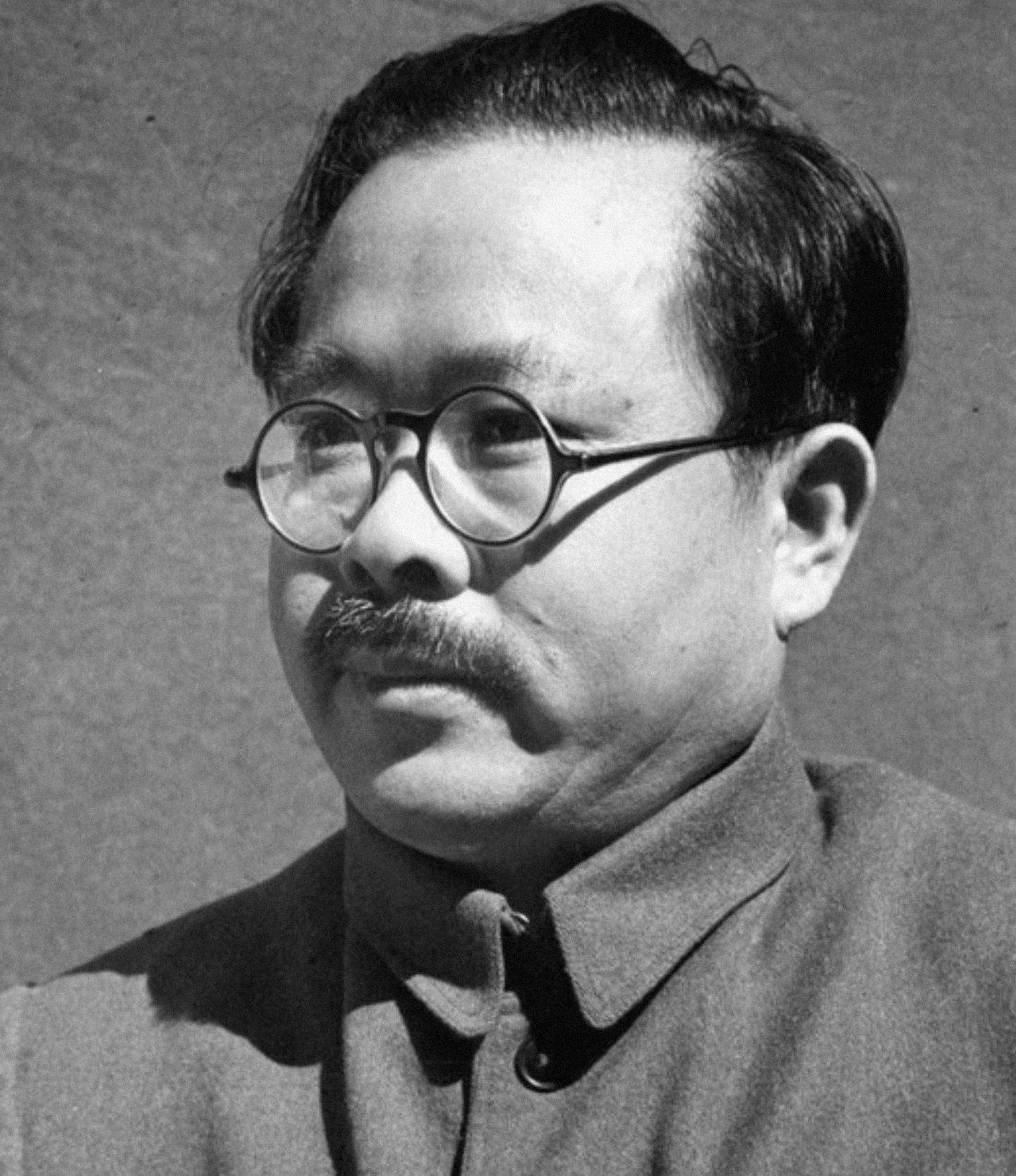 1934年10月7日短暂沉默后周仁杰冷峻地对指导员说准备牺牲吧