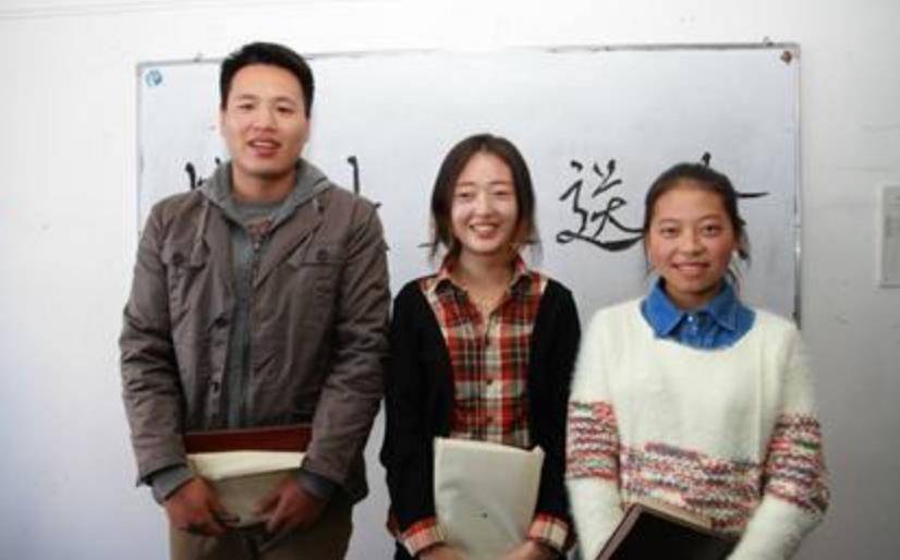 原创2008年为救同学13岁女孩被困废墟超50个小时痛失右腿现状如何