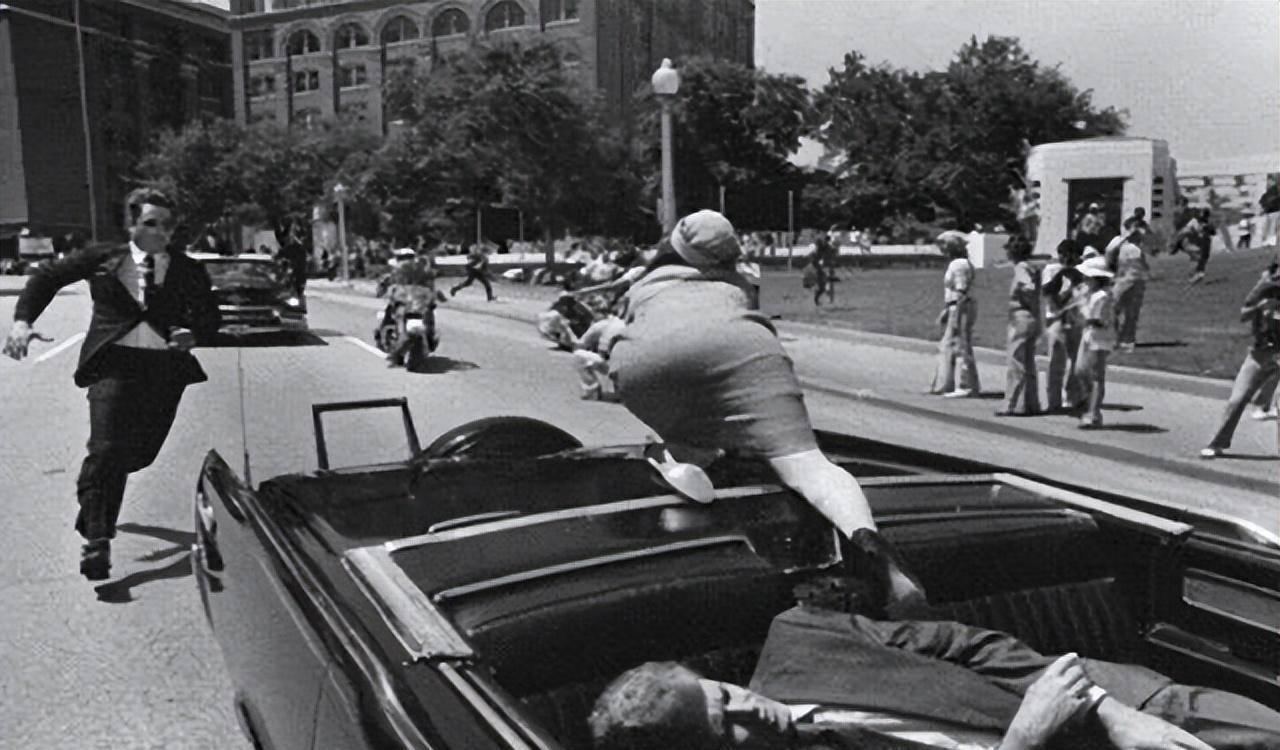 原创2009年美国王牌特工临终交给儿子两张纸这是刺杀肯尼迪的真相