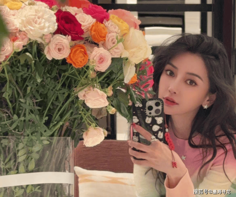 原创奔跑吧12阵容官宣蔡徐坤杨颖被踢出局这两人碰面太尴尬