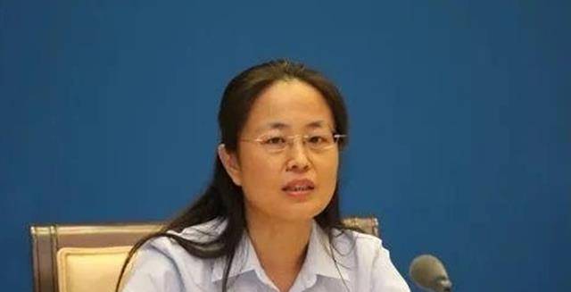 1992年,拉萨市黑竹,工卡等县发生了地震,作为拉萨副市长的孔繁森火速