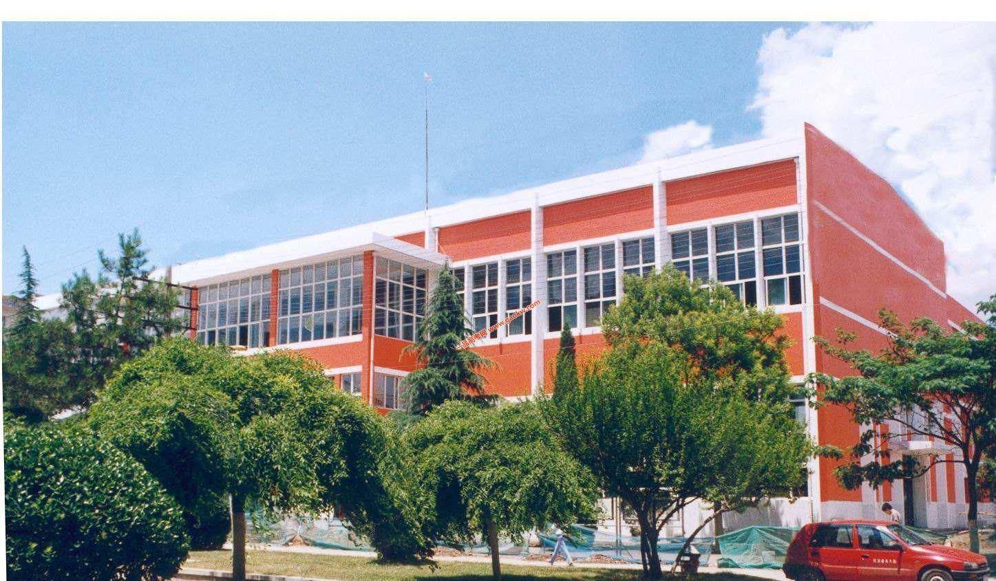 2008年,她考入了山西长治学院.