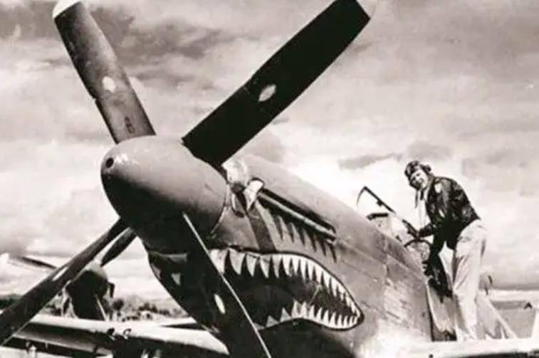 原创1996年广西村民在深山发现飞机残骸揭开一桩尘封52年的悬案