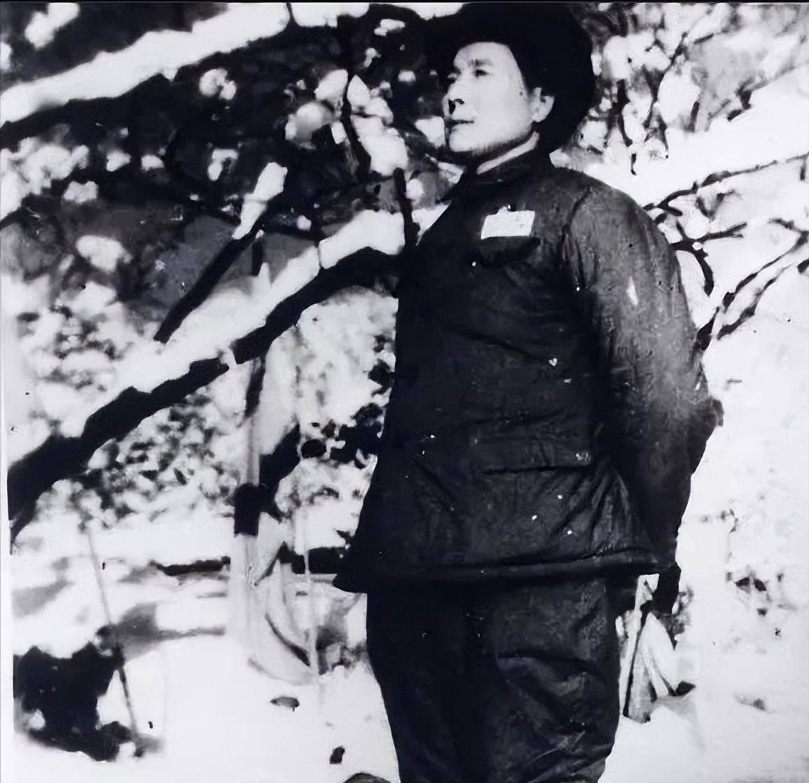 原创75年向守志突然接到一个电话叶帅说了明天去二炮上班当司令员