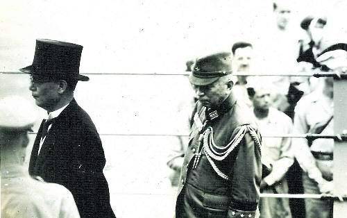 梅津美治郎在关东军司令这个位置上,干了整整5年时间,成为担任关东军