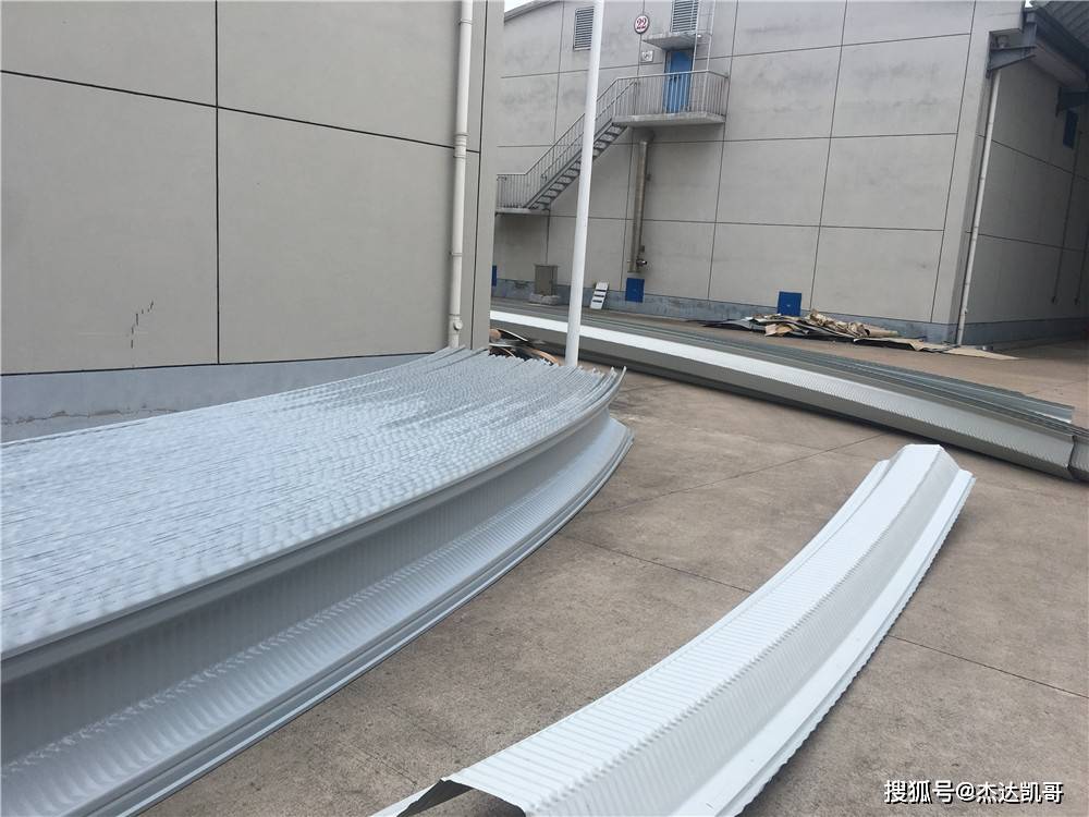 拱形屋顶包人工的优势与不足