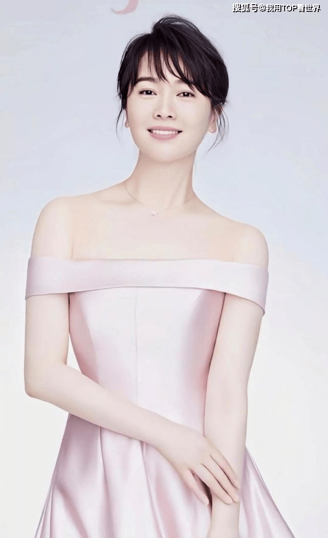 原创真乃人间尤物46岁左小青饱满性感着实迷人啊