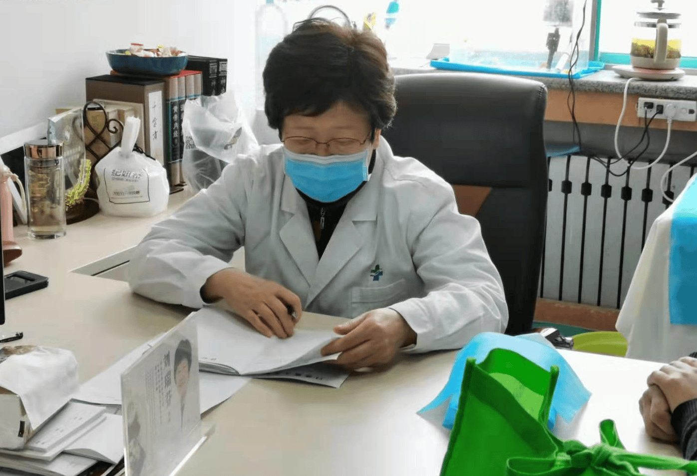 名老中医刘瑞芬教授在济南青华医院会诊