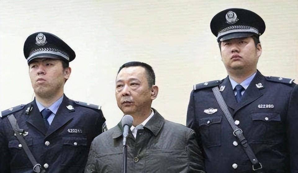 原创9年前刘汉被捕后曾大声叫嚣你们湖北办不了我的案子