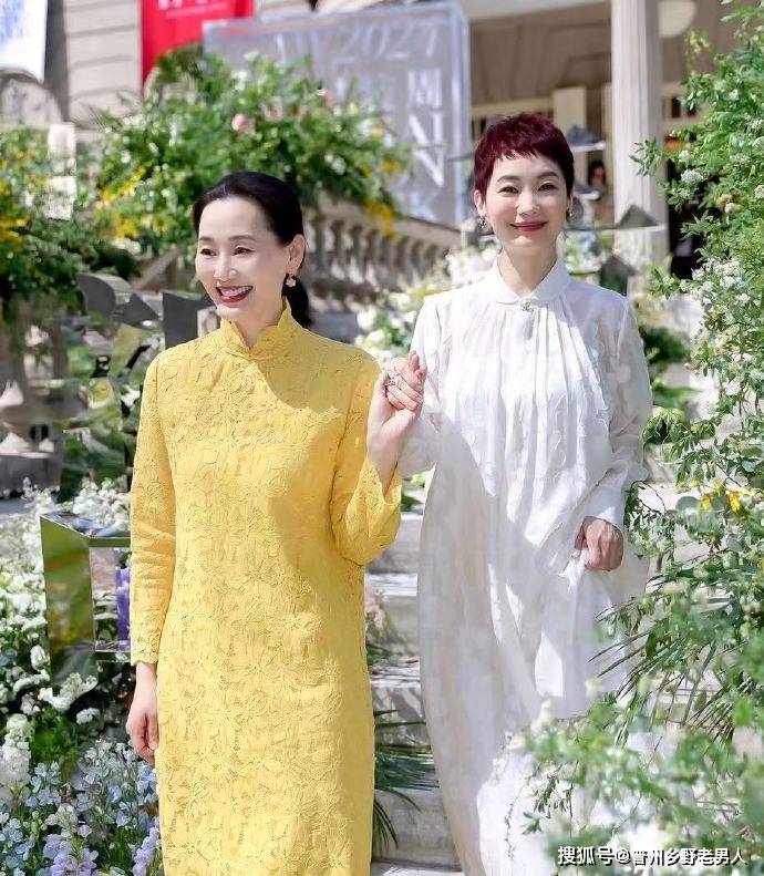 林依轮妻子西华晒美照,这气质也太好了吧!