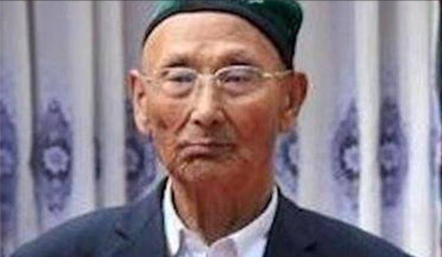 王爷:住"祖传"王府,2014年去世时,国旗挂在身旁_库车_达吾提·买_苏提