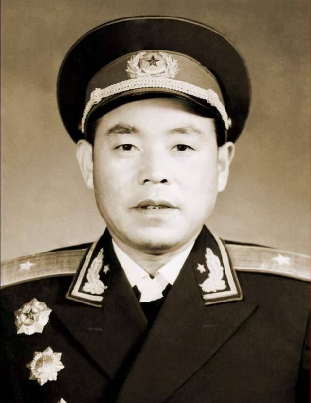 772团一营营长丁思林,湖北红安人,1932年加入红军,1934年年底任31军93